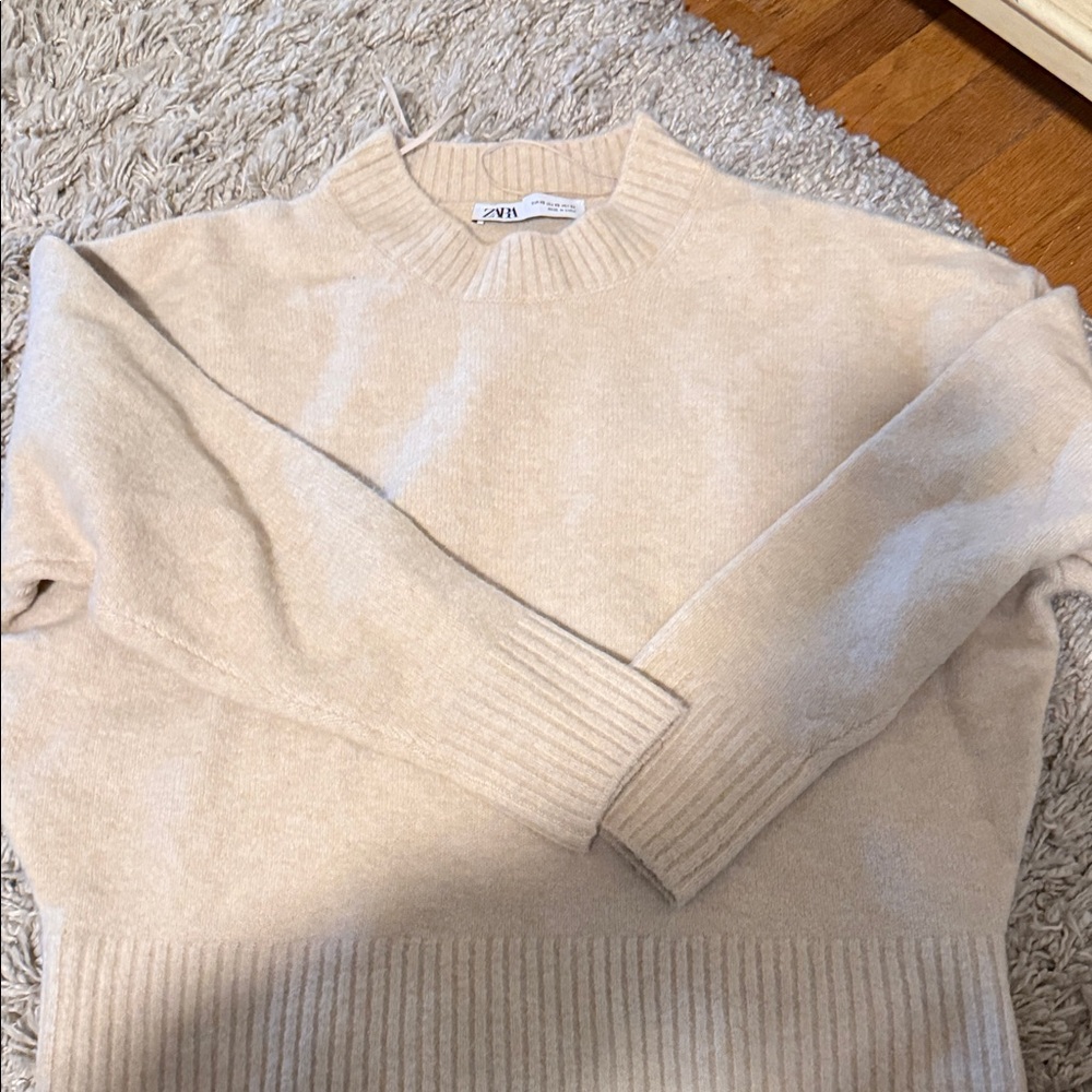 Zara Cream women's Sweater